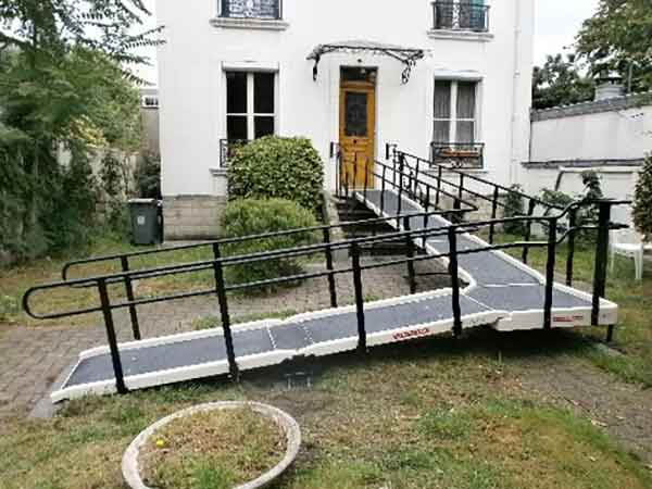Aménagement d'accès pour fauteuil roulant à Rennes